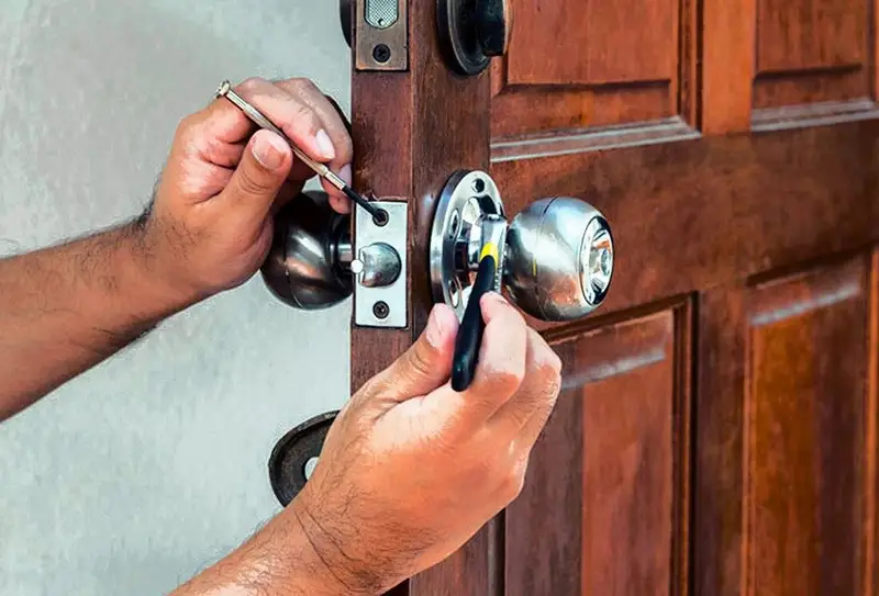 commercial-wood-door-repair